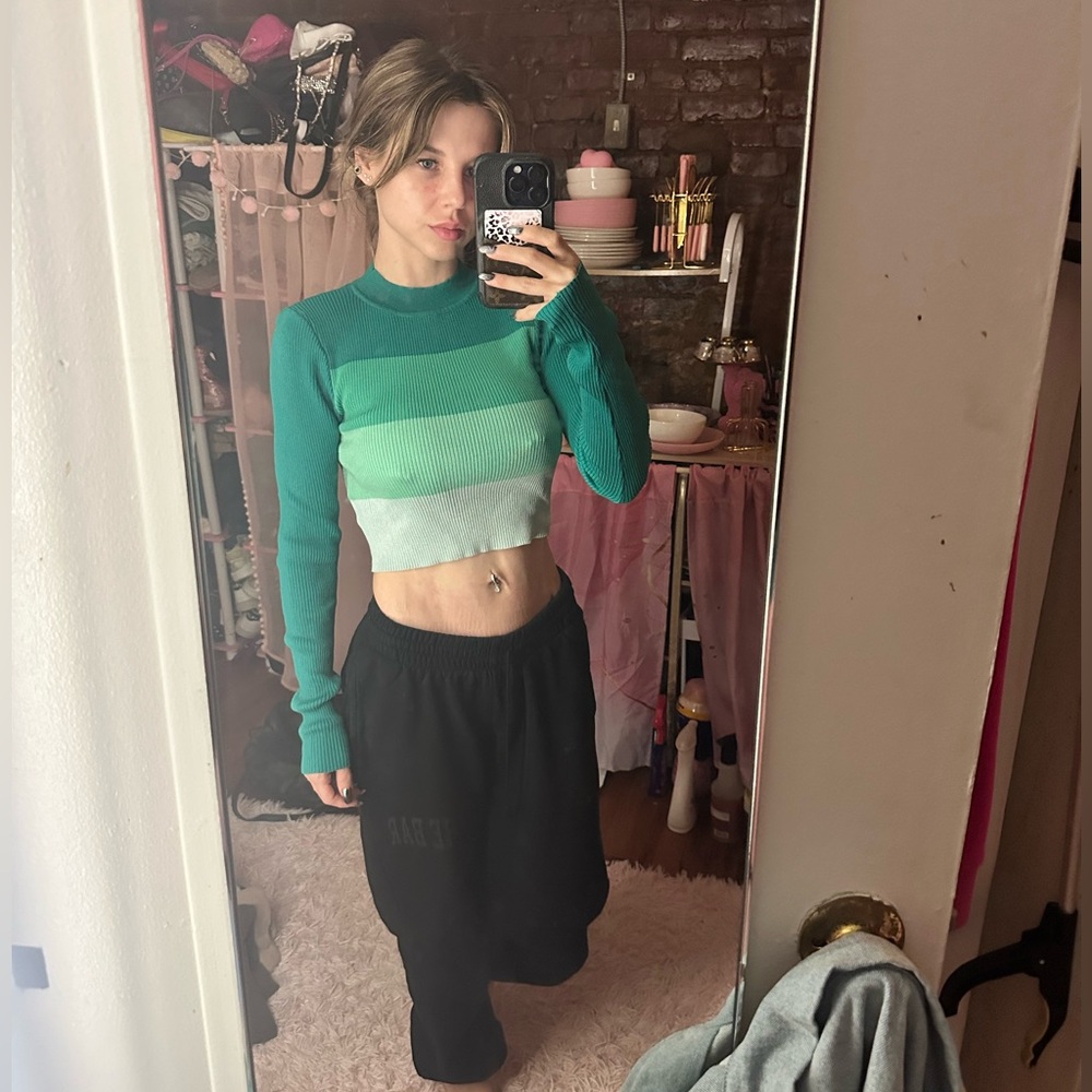 💕 green striped sweater - Picture 1 of 3